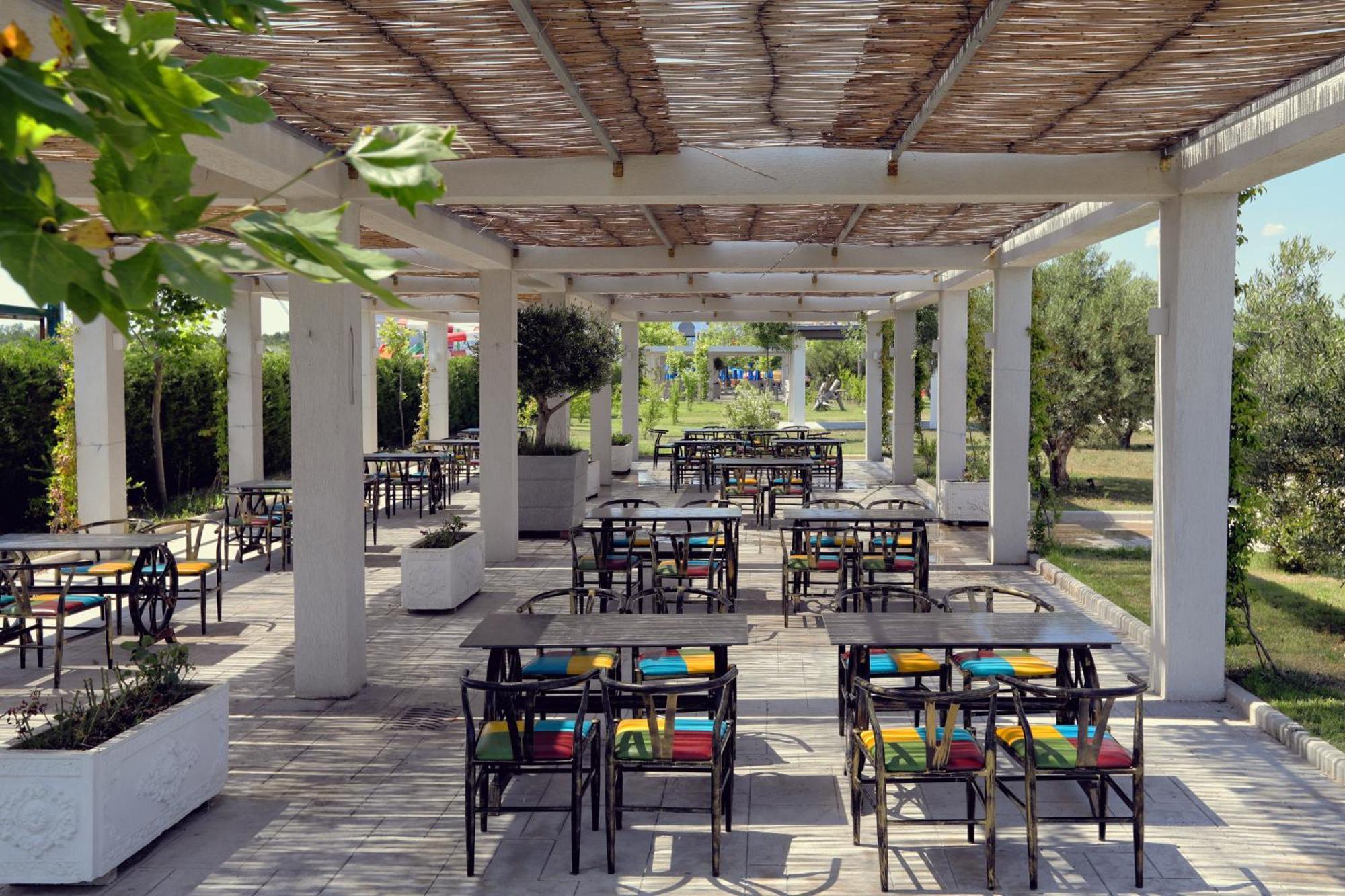 Velipoja Grand Europa Resort, Affiliated By Melia Buitenkant foto