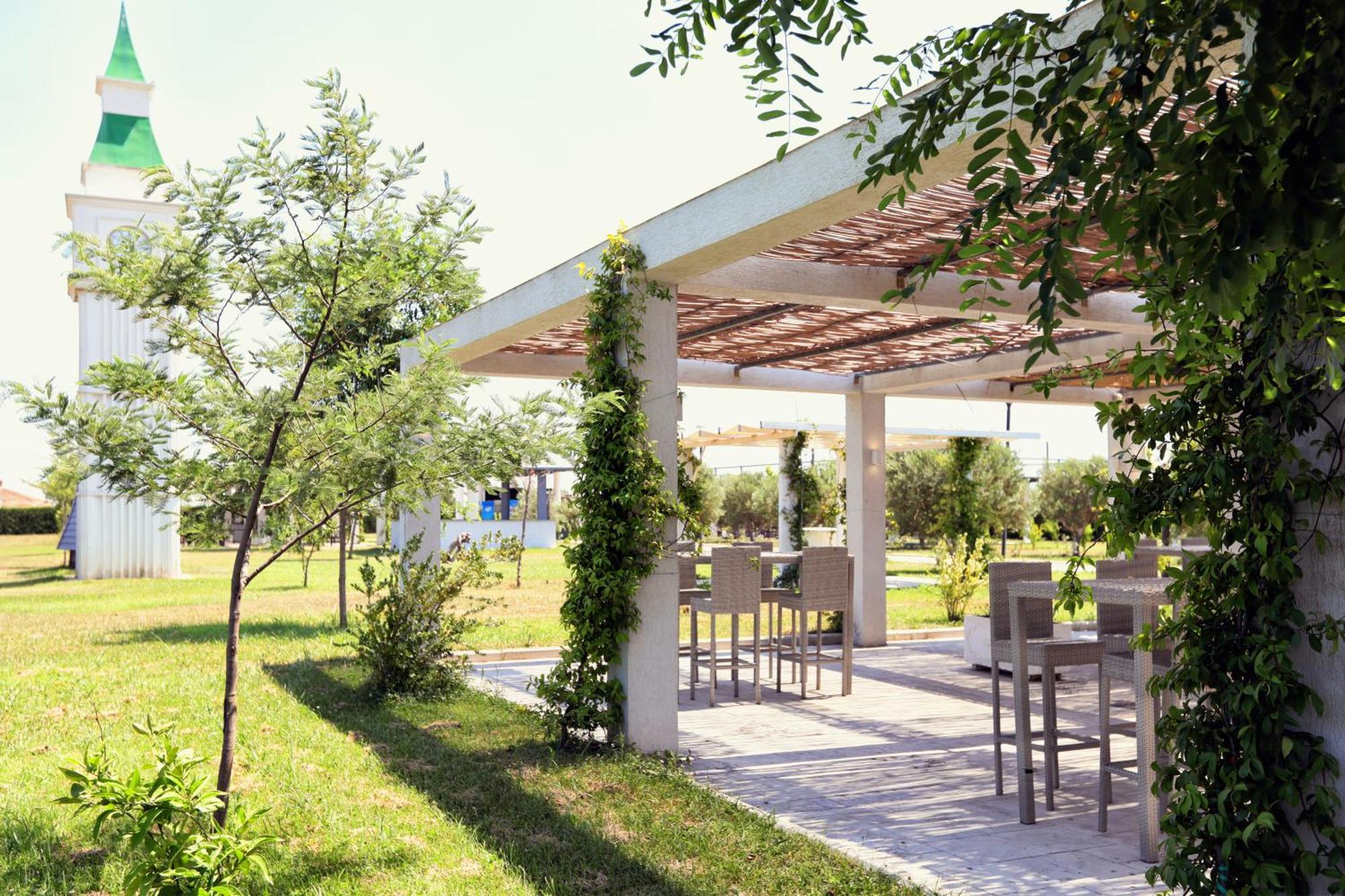 Velipoja Grand Europa Resort, Affiliated By Melia Buitenkant foto